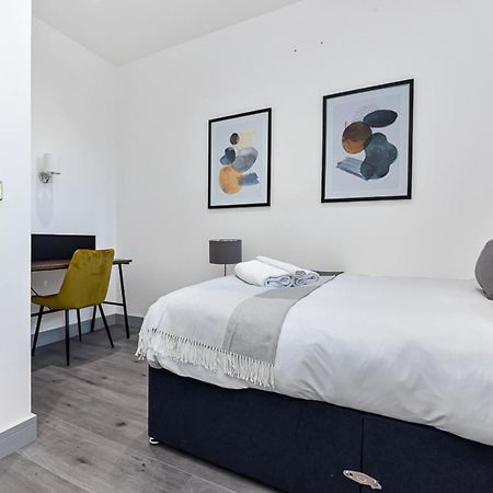 Lovely 2 Bedroom Apartment In Greater London Londres Exterior foto