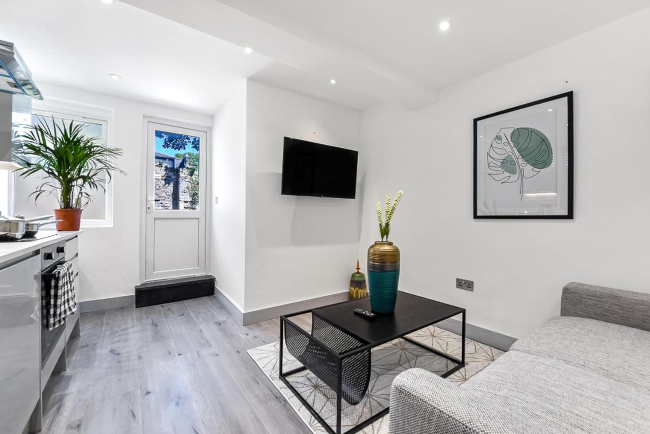 Lovely 2 Bedroom Apartment In Greater London Londres Exterior foto